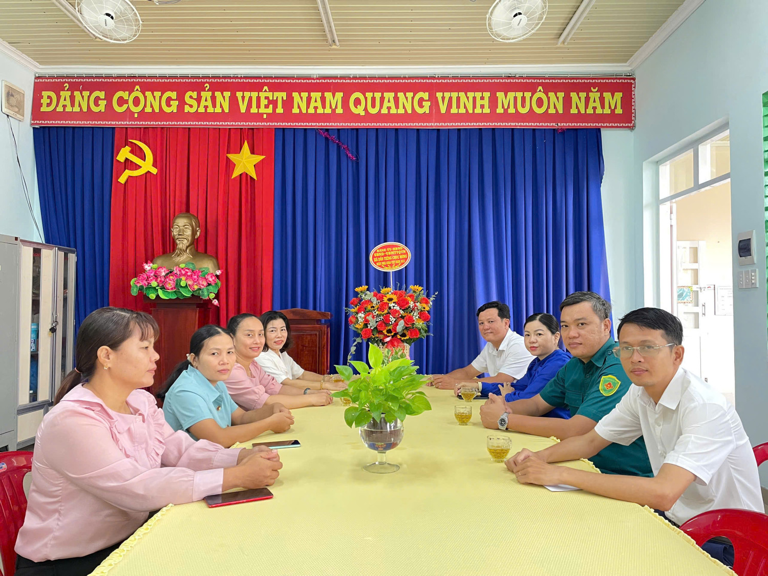 Đoàn Lãnh Đạo Xã Dầu Tiếng Đến Thăm, Chúc Mừng Nhân Kỷ Niệm 43 Năm Ngày Nhà giáo Việt Nam (20/11/1982–20/11/2025)